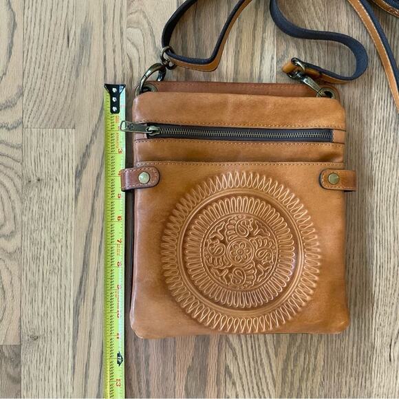 Patricia Nash Prizzi Tooled Brown Leather Crossbody Bag EUC! - Picture 4 of 13